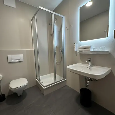 Schlappinger-hof 3*