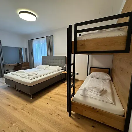 Schlappinger-hof 3*